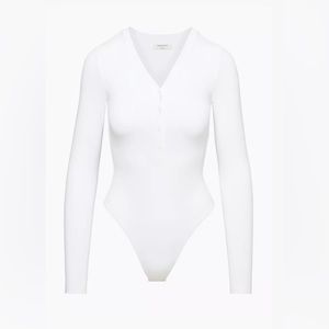 Aritzia White Long-Sleeve Smooth Contour Bodysuit